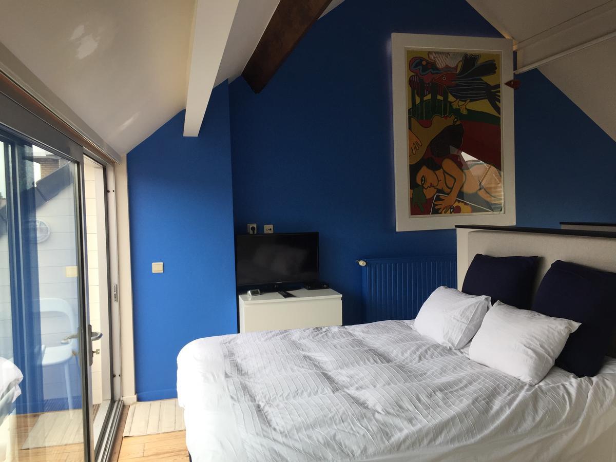Les Paquerettes Bed & Breakfast